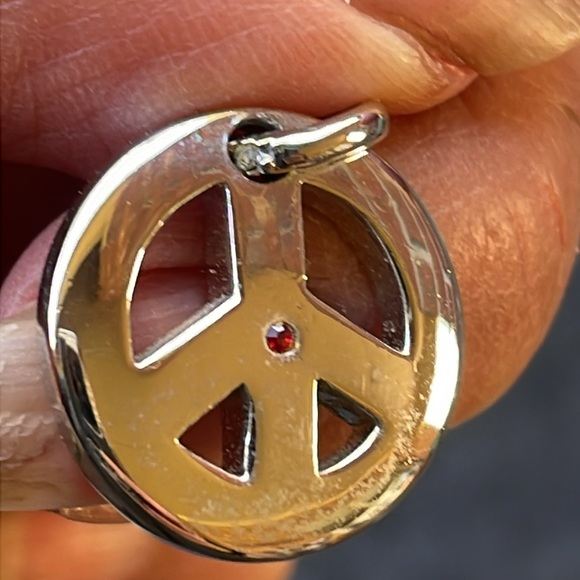 Silver and crystal Peace sign Necklace from Nordstrom . Excellent condition - Picture 4 of 6